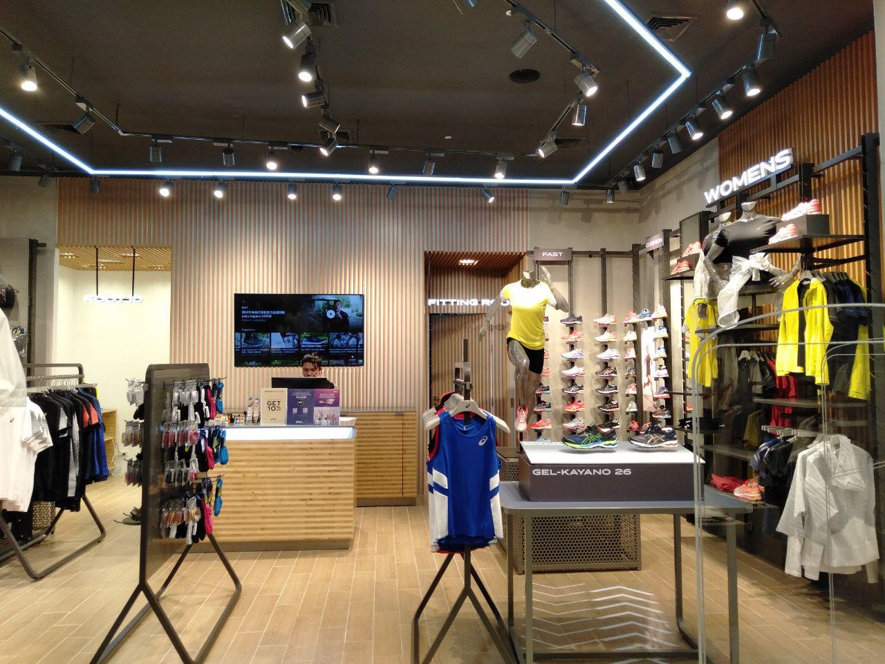 the north face mid valley