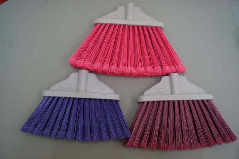 Fan Broom
