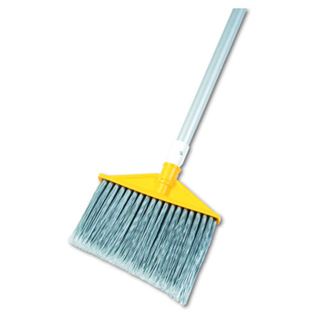 Brute Upright Broom
