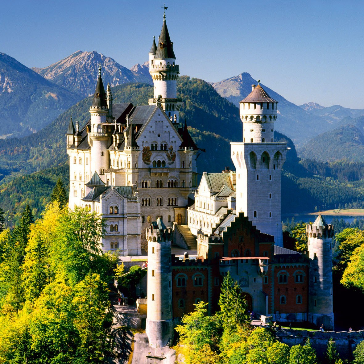 Beauty & Bliss Travel Castle, Neuschwanstein, Disney Castle 