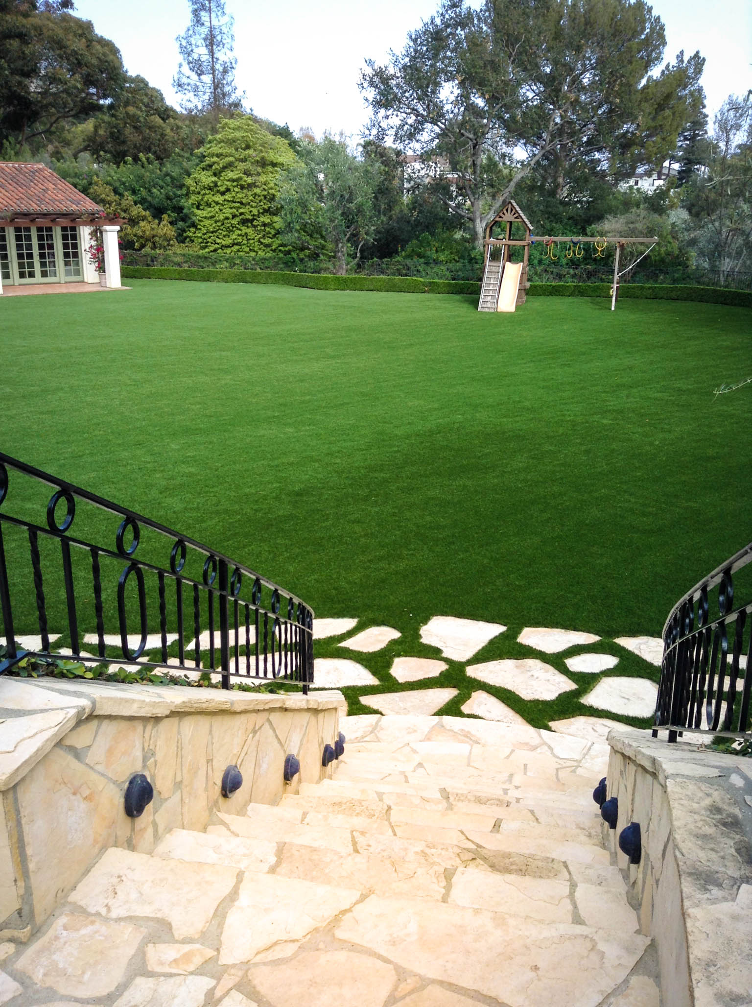 synthetic turf installation 
