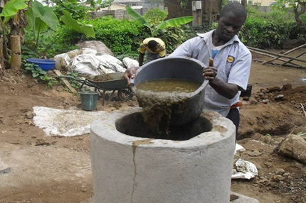 Girls turn poo to clean power in Cameroon biogas push